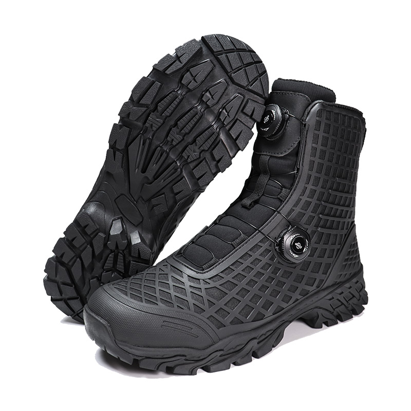 Bojové boty s dvojitým upevňovacím systémem